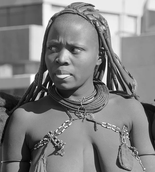 Vrouw uit de Himba stam — Stockfoto