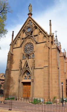 Santa Fe Nm Usa 04 22 2014: The Loretto Chapel in Santa Fe, New Mexico, Usa eski bir Roma Katolik kilisesidir.