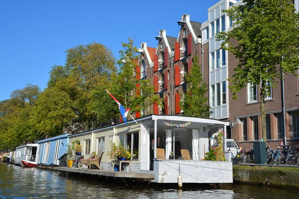 Mieszkalne w Amsterdamie — Zdjęcie stockowe