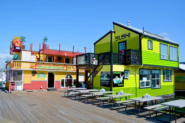 加拿大维多利亚湾2015年6月19日 维多利亚内港 渔人码头是一个藏宝区 拥有浮动房屋 餐厅和生态旅游项目 — 图库照片