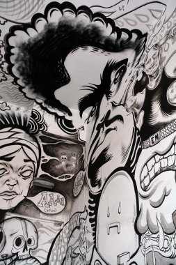 Montreal Kanada 3 Temmuz 2015: Sokak sanatı Montreal uzaylıları. Montreal, arka sokaklarda ve terk edilmiş alanlarda sokak sanatı aramak için mükemmel bir yer..