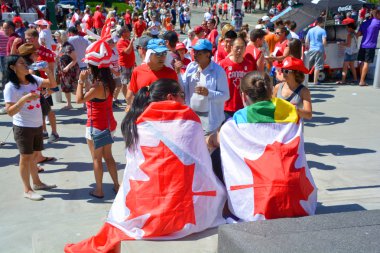 Vancouver, Kanada - 27 Haziran 2015: Kanada taraftarları 2015 Fifa Women 's World Cup Kanada maçı için Bc Place Stadyumu' na geldiler. İngiltere 2-1 kazandı.