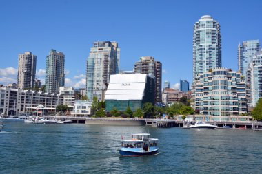 Vancouver Bc Canada 27 Haziran 2015: Vancouver 'ın merkezindeki Vancouver şehri. Ticari, ticari, kültürel, finans, hükümet ve eğlence merkezidir.