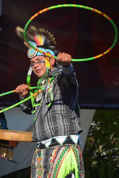 Victoria Canada June 2015 Native Indian Man Traditional Costume First — Stock Photo, Image