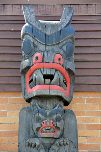 Duncan Canada Červen 2015 Totem Pole Duncanově Sloganu Cestovního Ruchu — Stock fotografie