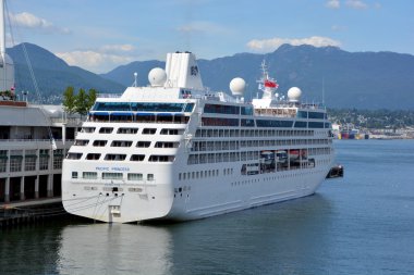 Vancouver Bc Canada 10 Haziran 2015: Miss Pacific Princess Cruises, Prenses Cruises tarafından işletilen bir yolcu gemisidir.. 