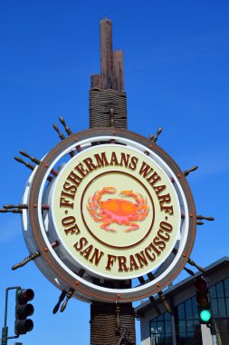 San Francisco Ca Usa 15 Nisan: Ünlü Balıkçı İskelesi tabelası. Balıkçı İskelesi, Kaliforniya 'da popüler bir turizm merkezidir..