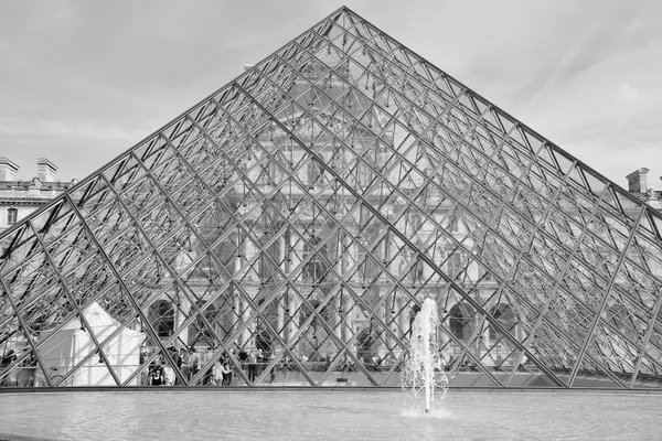 Παλάτι Του Λούβρου Στο Παρίσι Γαλλία — Φωτογραφία Αρχείου