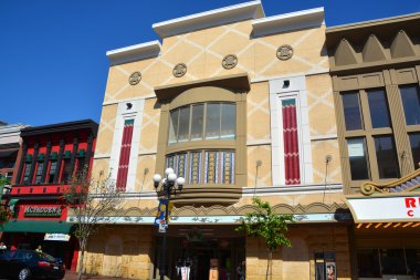 Modern şehrin güzel binaları