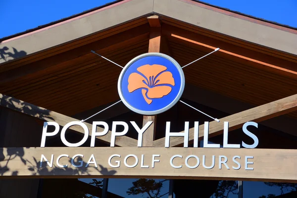 Poppy Hills Golf Sahasına Gir — Stok fotoğraf