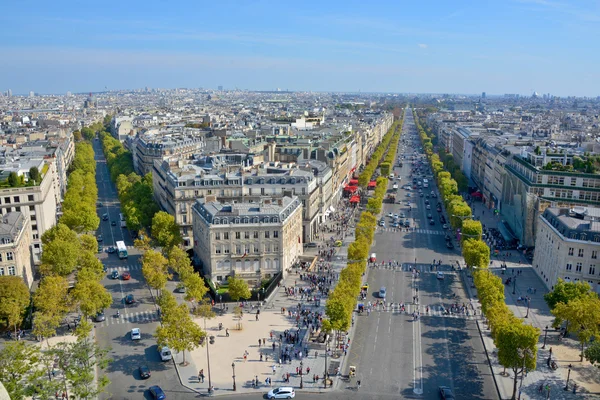 10月16日 法国巴黎 巴黎凯旋门的鸟瞰系统拥有2 249 975名居民 但其都会区是2014年8月16日欧洲最大的人口中心之一 — 图库照片