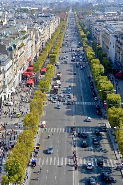 パリフランス10月16日 凱旋門からの鳥の目の景色パリには2 249 975人の人口がありますが 首都圏は10月16 2014でヨーロッパ最大の人口センターの1つです — ストック写真