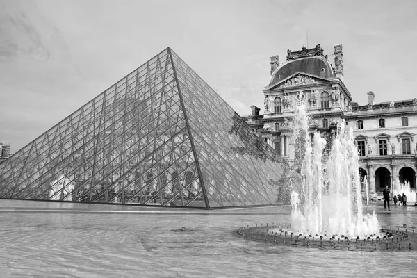 Paris Frankrike 2014 Utsikt Över Den Omvända Pyramiden Arkitekt Pei — Stockfoto