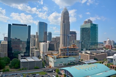 Charlotte North Carolina 22 Haziran 2916: Bank of America Corporate Center binası ve Charlotte şehir merkezi Kuzey Carolina eyaletinin en büyük şehridir. Mecklenburg ilçesinin merkezidir.
