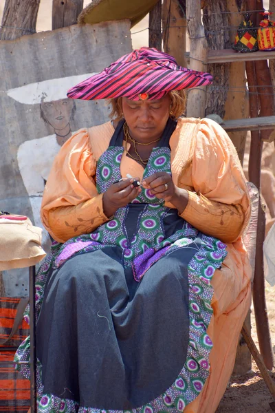 Kaokoland Ναμίμπια Οκτωβρίου Άγνωστη Herero Γυναίκα Παραδοσιακά Ρούχα Στις Οκτωβρίου — Φωτογραφία Αρχείου