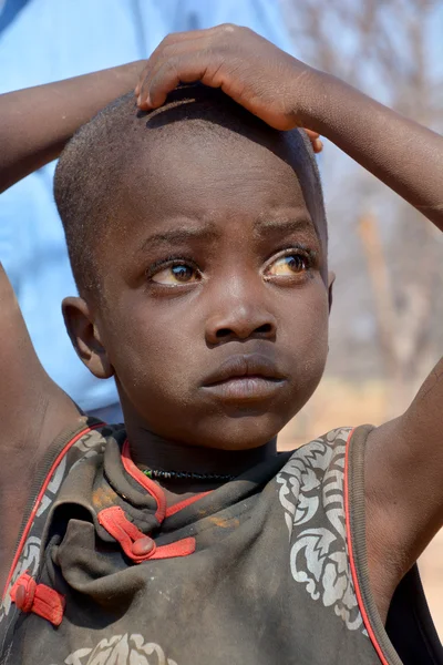 Khorixas Namibia Ottobre 2014 Tribù Himba Bambino Non Identificato Gli — Foto Stock