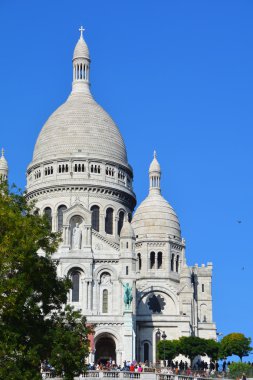 Paris Fransa 17 Ekim: Paris 'in Kutsal Kalbi Bazilikası, 17 Ekim 2014' te Paris 'te İsa' nın Kutsal Kalbi 'ne adanmış bir Roma Katolik kilisesi ve küçük bazilikasıdır.