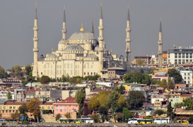 İstanbul 4 Ekim: Sultan Ahmed Camii, Ekim 04, 2013, İstanbul, Türkiye. Sultan Ahmed Camii (Mavi Cami) İstanbul 'un en popüler turizm beldeleri üzerine. 