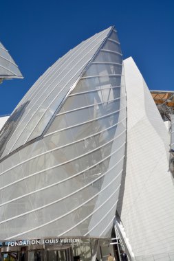 Paris Fransa 19 Ekim: Louis Vuitton Vakfı 2006 yılında kuruldu, bir sanat müzesi ve kültür merkezi. 143 milyon dolarlık müze yakın tarihte 19 Ekim 2014 'te Paris' te tamamlandı.