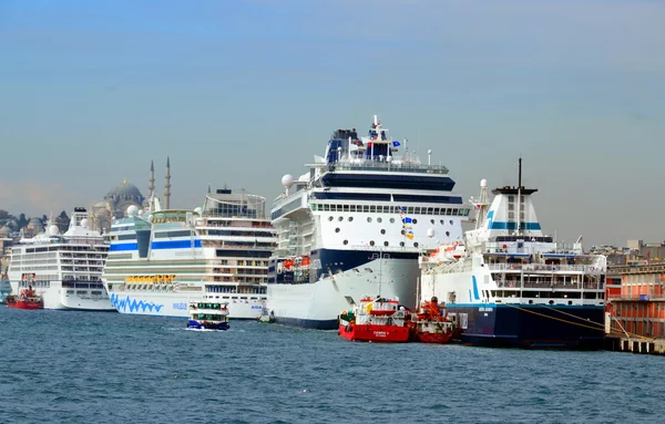 Istanbul Turkey Oct Cruise Ship Operating Hapag Lloyd She Entered — Stock Photo, Image