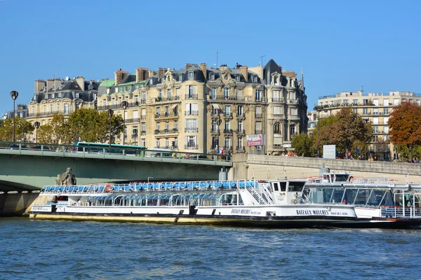 Parigi Francia Ottobre 2014 Barca Turistica Parigi Francia Sono Diverse — Foto Stock