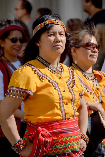 Montreal Quebec Canada 2015 Mulher Filipina Como Popular Tinikling Para — Fotografia de Stock