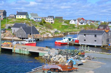 Peggy 's Cove Nova Scotia 6 Haziran: Peggy' s Cove 'daki tipik balıkçı kulübesi 6 Haziran 2014 tarihinde Nova Scotia' daki St. Margarets Körfezi 'nin doğu kıyısında yer alan küçük bir kırsal topluluk..