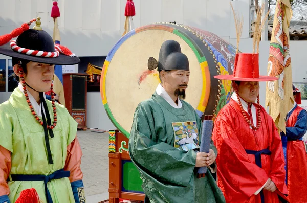 Seoul Korea April Participant Deoksugung Palace Royal Guard Changing Ceremony — Stock Photo, Image
