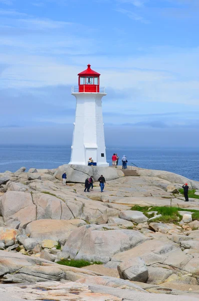 Peggy 's Cove Nova Scotia 6 Haziran: Peggy' s Cove deniz feneri, 6 Haziran 2014 tarihinde St. Margarets Körfezi 'nin doğu kıyısında yer alan küçük bir kırsal bölge..