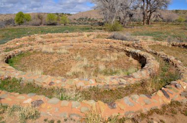 Gündüz vakti eski mimari kalıntıları