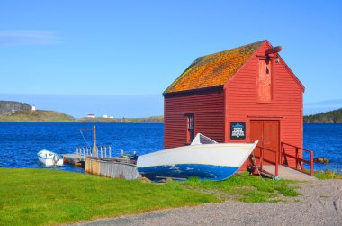 Trinity Newfoundland 12 Haziran: Tipik balıkçı kulübesi 12 Haziran 2014 'te Trinity Newfoundland' da. Kasaba, eyalet tarafından Kayıtlı Miras Yapısı olarak tanınan bir dizi bina içeriyor..