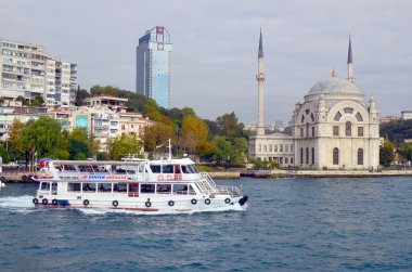 İSTANBUL TURKHey ECTOBER 3 Ekim 2013 'te İstanbul, Türkiye' de resmen Buyuk Mecidiye Camii (Sultan Abdulmecid Büyük İmparatorluk Camii) kuruldu.
