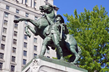 Montreal Kanada 20 Temmuz: Equestrian heykeli, Montreal Boer Savaşı Anıtı kapsamında George W. Hill tarafından 20 Temmuz 2014 tarihinde Montreal Quebec Kanada şehir merkezindeki Dorchester Meydanı 'nda yapılmıştır.