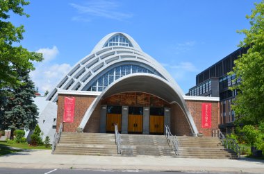 Montreal Kanada Temmuz 06: Loyola Kilisesi 'nden Aziz ignatius, 6 Temmuz 2014 tarihinde Montreal Kanada' da. Kilisenin adı, İsa Cemiyeti 'nin (Cizvitler) kurucusu Loyola' lı Aziz Ignatius 'tan (1491-1556) gelmektedir.)