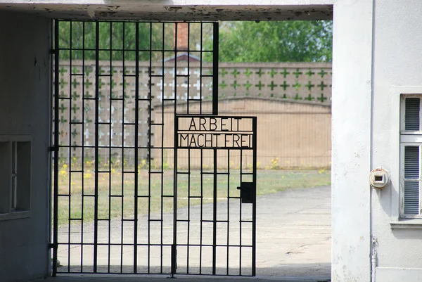 Sachsenhausen Oranienburg Allemagne Août Inscription Sur Les Portes Ancien Camp — Photo