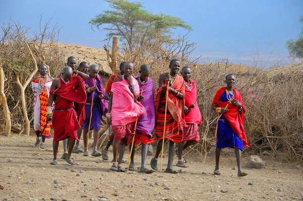 Amboseli Kenia Octubre Los Africanos Identificados Tribu Masai Preparan Para — Foto de Stock