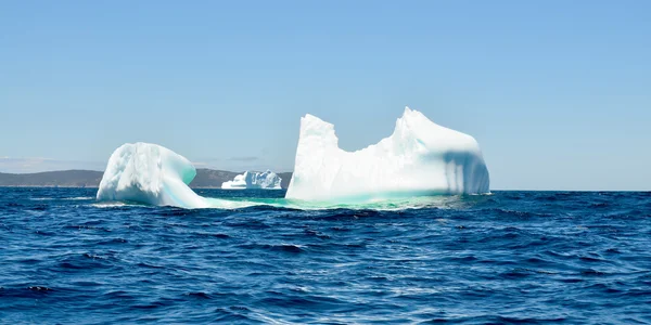 加拿大纽芬兰省波纳维斯塔角Iceberg — 图库照片