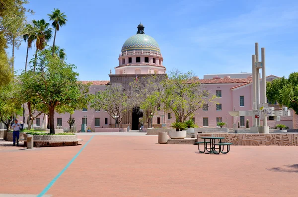 Tucson Arizona April 24皮马县法院 Pima County Courthouse 是2014年4月24日亚利桑那州图森市中心的前主要县法院大楼 被列入国家史迹名录 — 图库照片