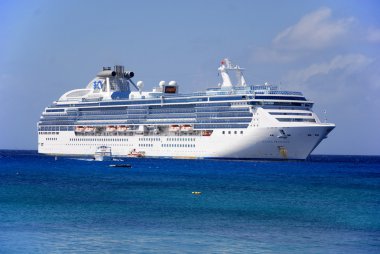 Fort Lauderdale No 2, 2012 Fort Lauderdale Florida 'da Prenses yolcu gemisi. Prenses Cruises, gezi gemilerinin 