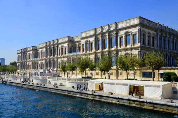 Istanbul Turecko Říjen Ciragan Palaceon Bývalý Osmanský Palác Nyní Hvězdičkový — Stock fotografie