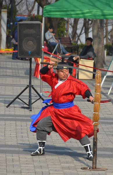 Seúl Corea Abril Ssaurabi Coreano Durante Exposición Tradicional Abril 2013 — Foto de Stock