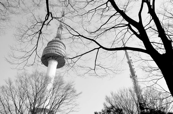 Seoul Corea Del Sud Aprile Seoul Tower Con Cielo Blu — Foto Stock