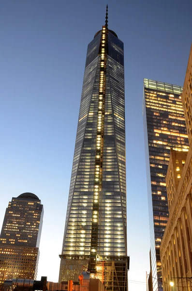 Modern Felhőkarcolók Nagyvárosban Éjszaka — Stock Fotó