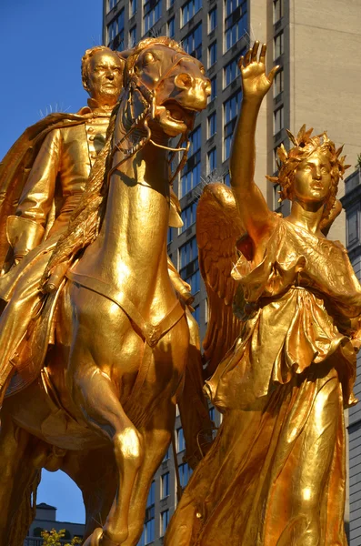 Nueva York Usa Oct Esta Majestuosa Estatua Ecuestre Bronce Dorado — Foto de Stock