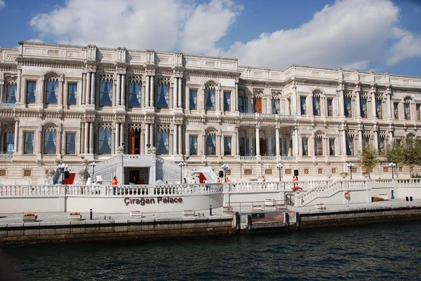 Istanbul Turquía Octubre Ciragan Palace Antiguo Palacio Otomano Ahora Hotel —  Fotos de Stock