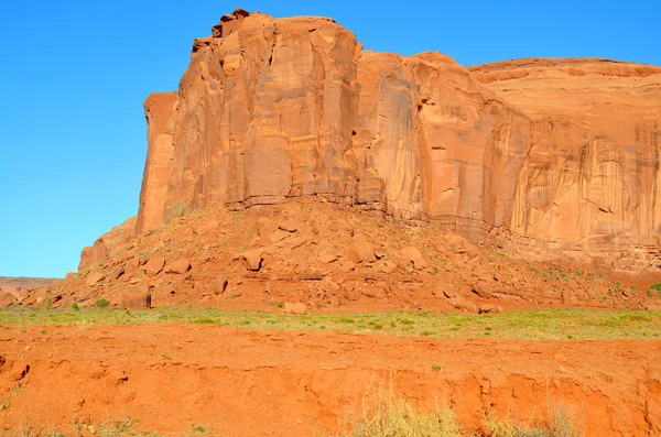 Monument Valley Region Płaskowyżu Colorado Charakteryzujący Się Skupiskiem Ogromnych Piaskowcowych — Zdjęcie stockowe