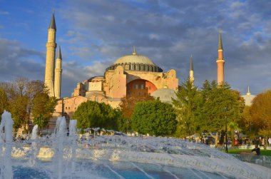 İSTANBUL SEPT. 30 Eylül 2013 'te İstanbul, Türkiye' de Ayasofya 'da. Ayasofya eski bir Ortodoks ataerkil bazilikası, sonra cami, şimdi de müze.
