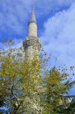 İstanbul Türkiye 3 Ekim: Süleyman Camii minaresi, Muhteşem Süleyman tarafından İstanbul 'da inşa edilmiş bir 16. yüzyıl camii. 3 Ekim 2013 'te İstanbul, Türkiye