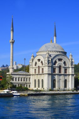 İSTANBUL TURKET 3 Ekim 2013 'te İstanbul, Türkiye' de resmen Buyuk Mecidiye Camii (Sultan Abdulmecid 'in Büyük İmparatorluk Camii) kuruldu.
