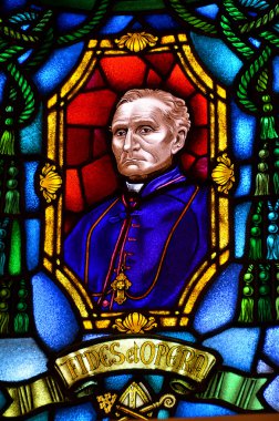 SANTA FE NEW MEXICO USA APRIL 23: 1886 yılında inşa edilen Assisi Saint Francis Katedrali Basilikası 'nda lekeli cam pencere. 23 Nisan 2014 'te Santa fe New Mexico